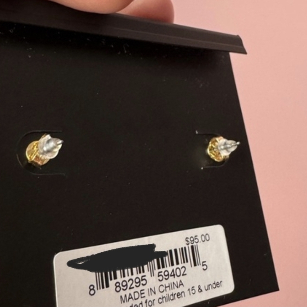 NWT Coach Heart Earrings - Picture 5 of 5